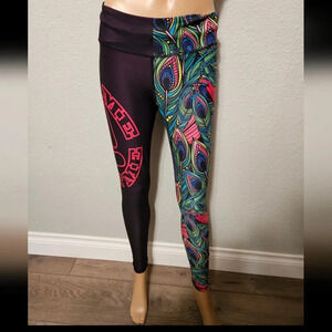 Feed Me Fight Me Feather Print Leggings